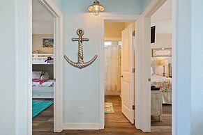 The Esscape 3 Bedroom Home by RedAwning