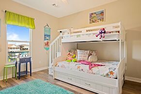 The Esscape 3 Bedroom Home by RedAwning