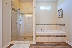 The Esscape 3 Bedroom Home by RedAwning