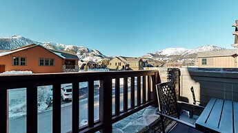 Snowcreek VII 1403 Deluxe Townhouse, Stunning Mountain Views, 2 Car Ga