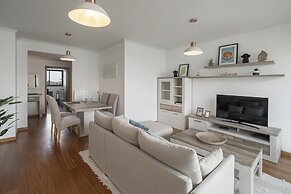Apartment With Pool and Gym, Piornais Residence I