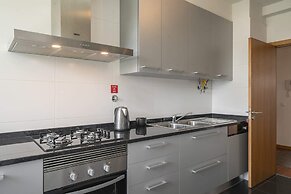 Apartment With Pool and Gym, Piornais Residence I