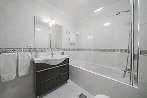 Duplex With sea View, Reis Magos V
