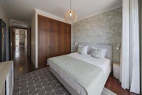 Duplex With sea View, Reis Magos V
