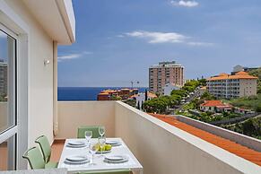 Duplex With sea View, Reis Magos V