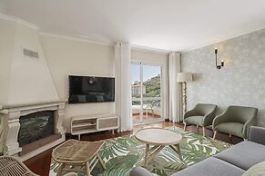 Duplex With sea View, Reis Magos V