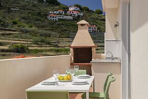 Duplex With sea View, Reis Magos V