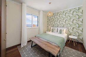 Duplex With sea View, Reis Magos V