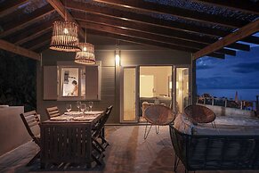 A Haven by the Sea, Casa da Rocha de Baixo,