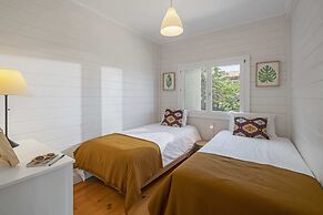 A Haven by the Sea, Casa da Rocha de Baixo,