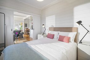 A Haven by the Sea, Casa da Rocha de Baixo,