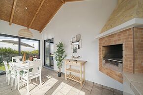 Felicidade Rocha I, for Families, With a Pool