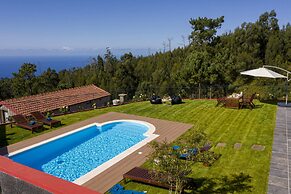 Felicidade Rocha II - For Families, With a Pool