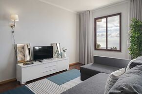 Bright Apartment With Pool, Garajau IV