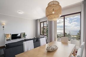 Bright Apartment With Pool, Garajau IV