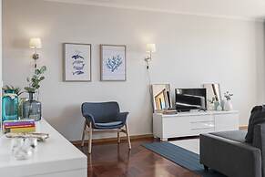 Bright Apartment With Pool, Garajau IV