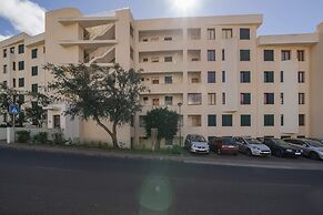 Bright Apartment With Pool, Garajau IV