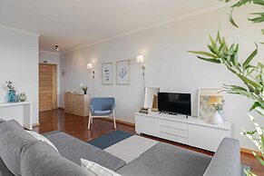 Bright Apartment With Pool, Garajau IV