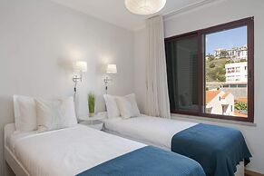 Bright Apartment With Pool, Garajau IV
