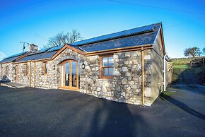 The Beacon - 3 Bed - Ludchurch