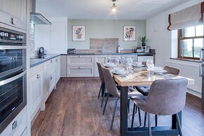 The Beacon - 3 Bed - Ludchurch