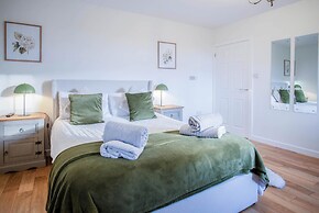 The Beacon - 3 Bed - Ludchurch