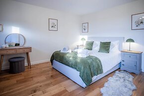 The Beacon - 3 Bed - Ludchurch