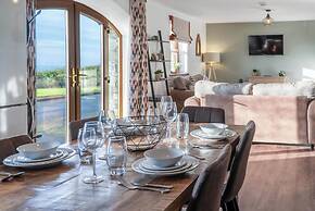 The Beacon - 3 Bed - Ludchurch