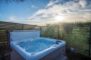 The Beacon - 3 Bed - Ludchurch