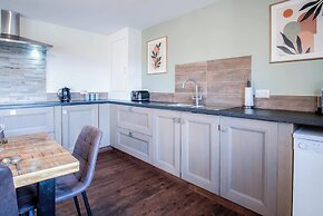 The Beacon - 3 Bed - Ludchurch