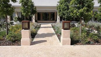 Kairos Resort