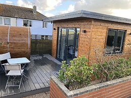 Contemporary Guest House With Outside Barrel Sauna