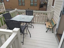 2 Bedroom 6 Berth Caravan With Decking