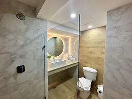 Cancun Plaza - Best Beach