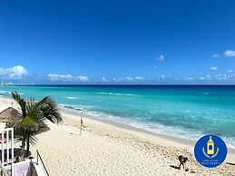 Cancun Plaza - Best Beach