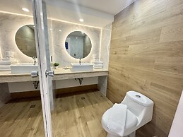 Cancun Plaza - Best Beach