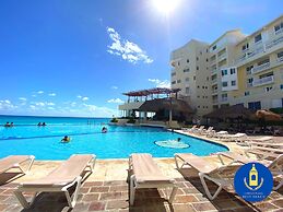 Cancun Plaza - Best Beach