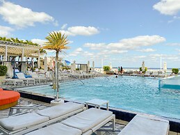 W Residences Luxury Suites Across from Fort Lauderdale Beach