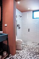 HiBird- Apartment and Suites Hotel