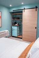 HiBird- Apartment and Suites Hotel