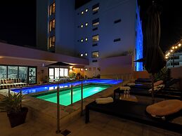 HiBird- Apartment and Suites Hotel