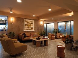 HiBird- Apartment and Suites Hotel