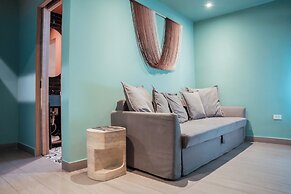 HiBird- Apartment and Suites Hotel