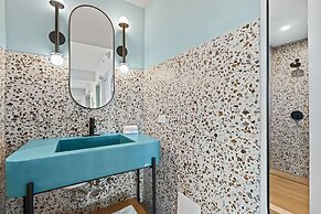 HiBird- Apartment and Suites Hotel