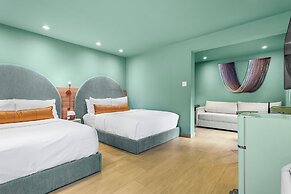 HiBird- Apartment and Suites Hotel