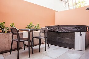 HiBird- Apartment and Suites Hotel