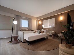 HiBird- Apartment and Suites Hotel