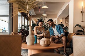 HiBird- Apartment and Suites Hotel