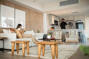 HiBird- Apartment and Suites Hotel