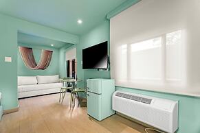 HiBird- Apartment and Suites Hotel